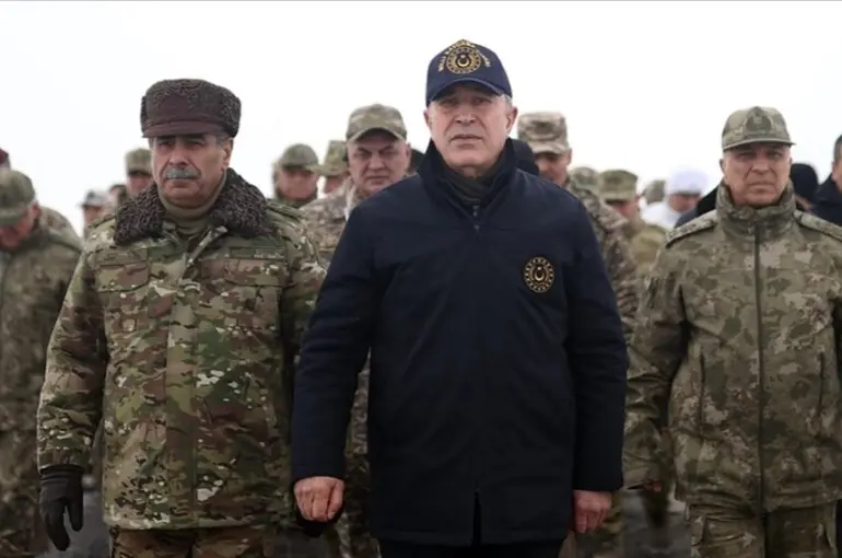 Bakan Akar:11 bin Mehmetçiğe sıla izni