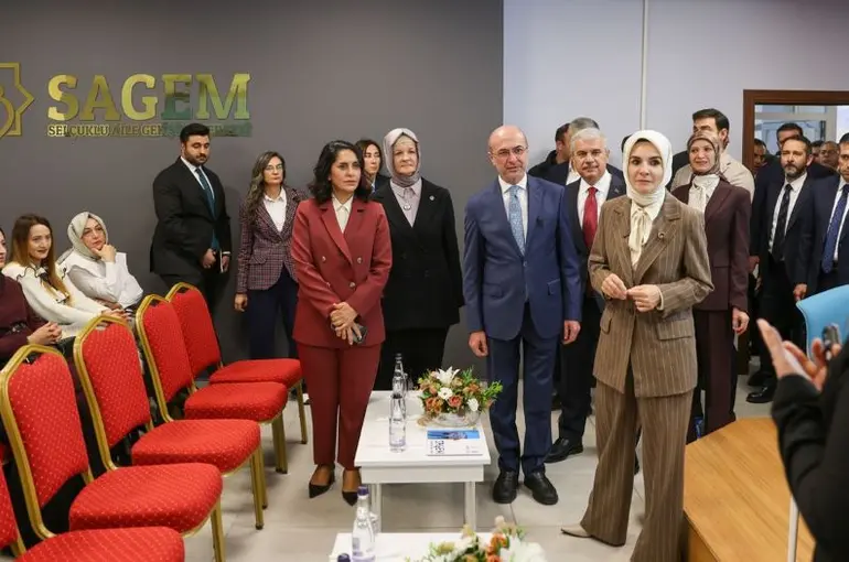 Bakan Göktaş Selçukludaki SAGEM’de Aile Odaklı Hizmetleri İnceledi!