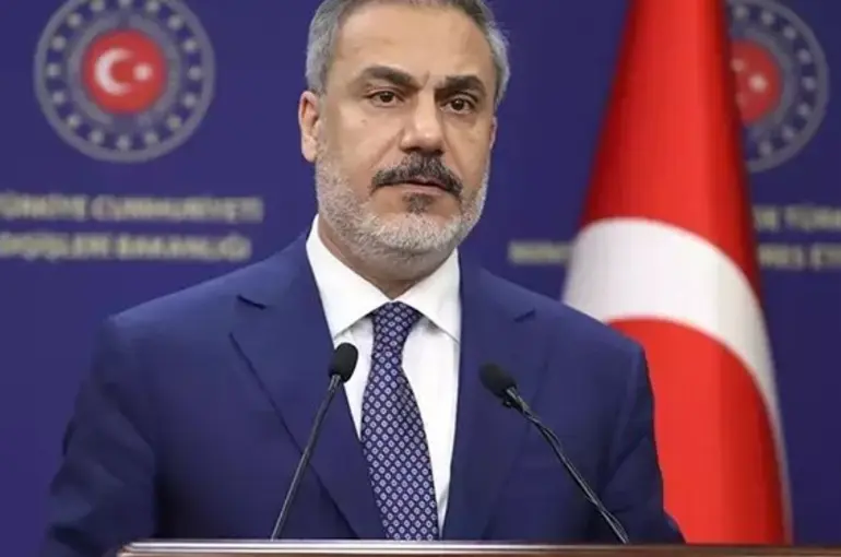 Bakan Hakan Fidan İngiliz mevkidaşı ile görüştü