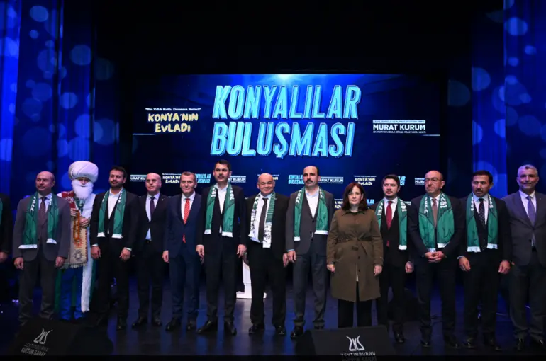 Bakan Kurum İstanbul’da Konyalılarla Buluştu