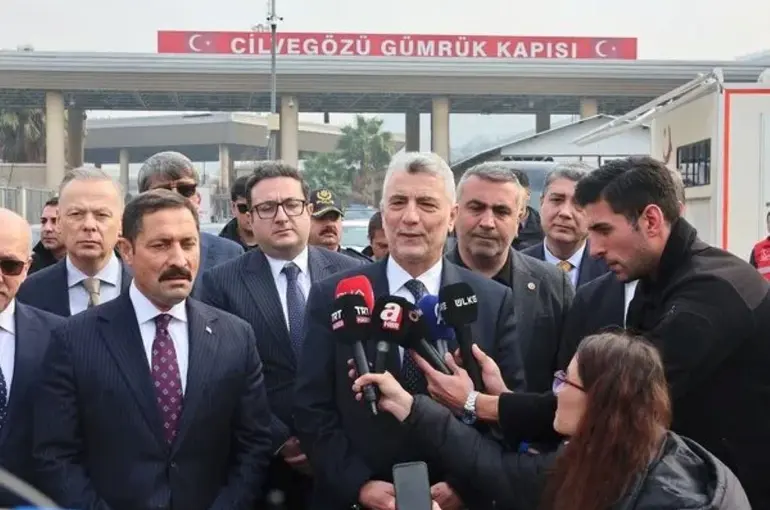 Bakan Ömer Bolat: 40 Bin Suriyeli Ülkesine Döndü!