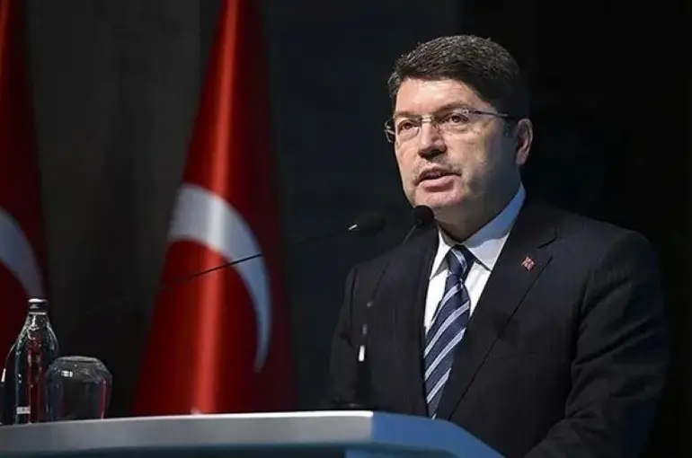 Bakan Tunç: Tutuklu ve Hükümlüler Devletimize Emanettir!