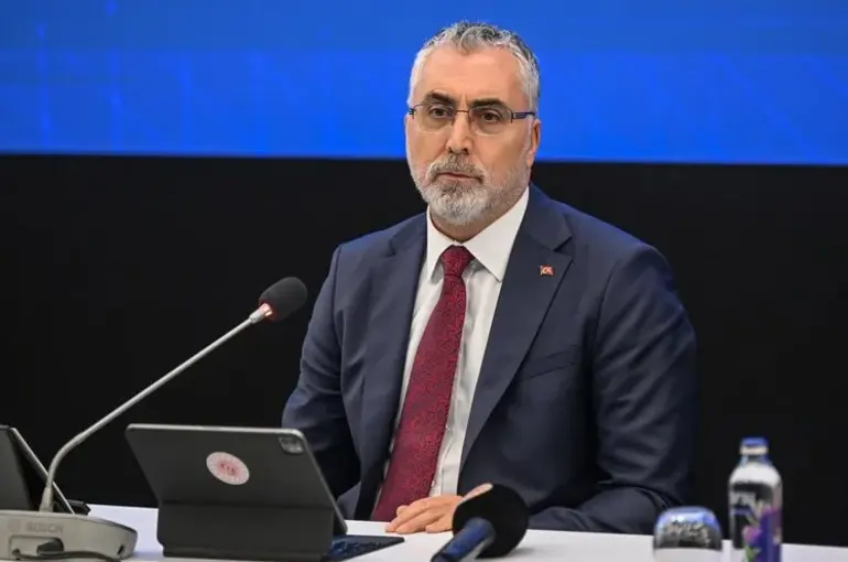 Bakan Vedat Işıkhan: Emekli Maaş Farkları İçin Tarihler Belli Oldu