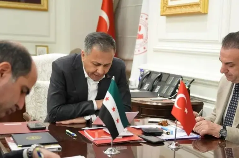 Bakan Yerlikaya Suriye ile iş birliğini güçlendirme mesajı verdi!