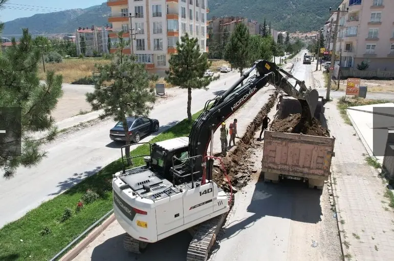Başkan Altay: “128 Kilometrelik Islah Çalışmasıyla Akşehir’in Su Şebekesini Yeniliyoruz”