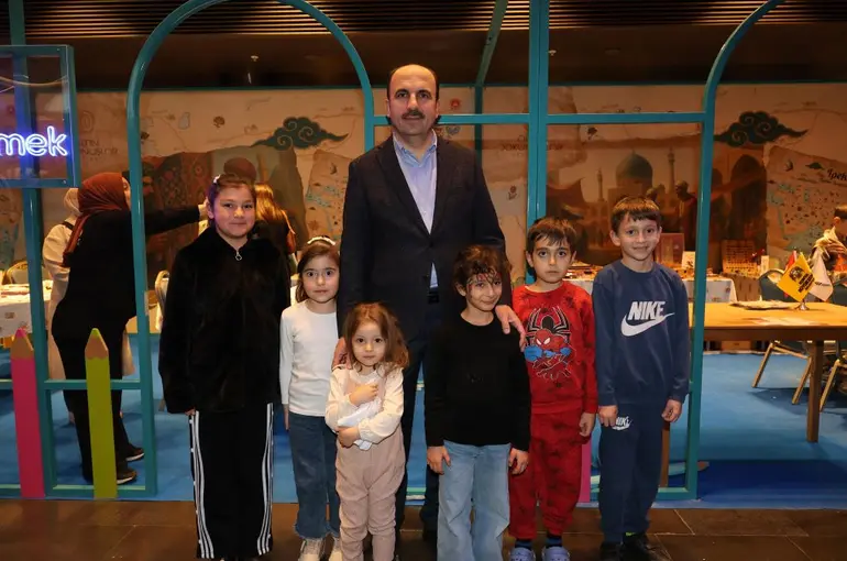 Başkan Altay, Altın Dokunuşlar Festivali’nde Çocuklarla Buluştu!