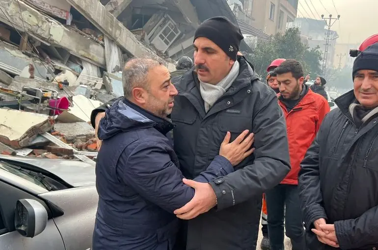 Başkan Altay Asrın Felaketinin Birinci Yılında Deprem Şehitlerini Andı