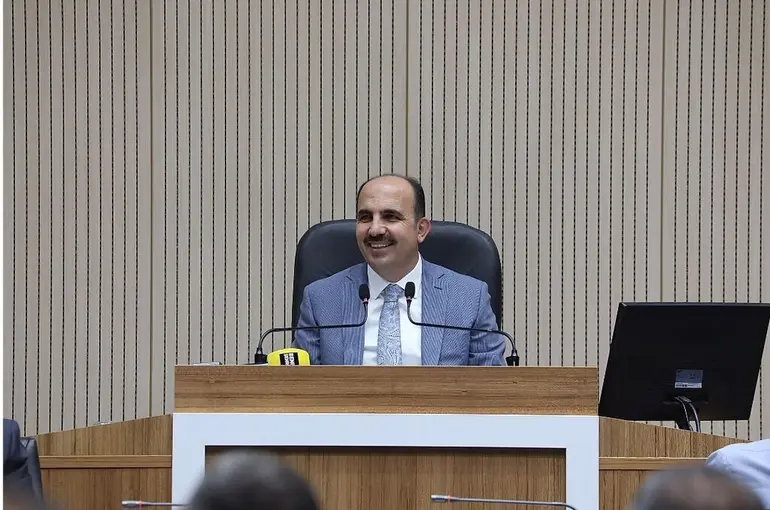 Başkan Altay Büyükşehir Meclisi’nde Konuştu: “Türkiye’ye Örnek Bir Birliktelik Sergiliyoruz”