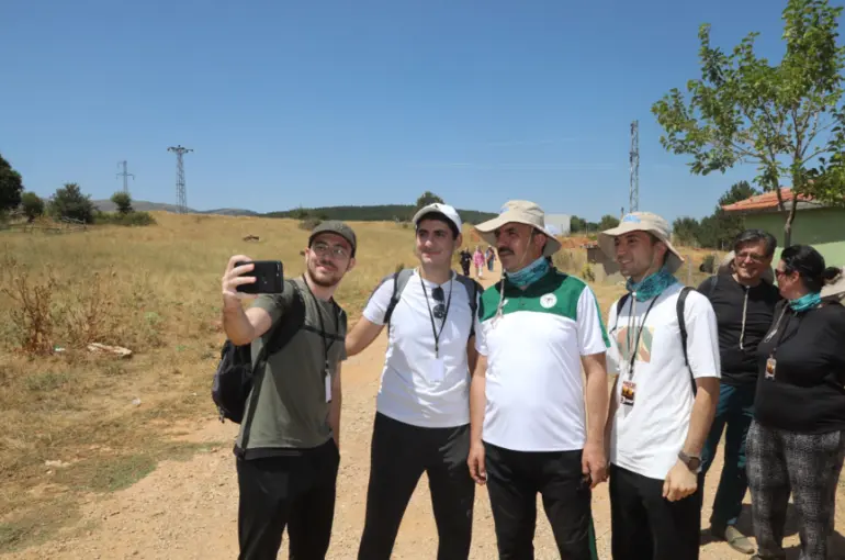 Başkan Altay Doğanhisar’da Doğa Yürüyüşüne Katıldı