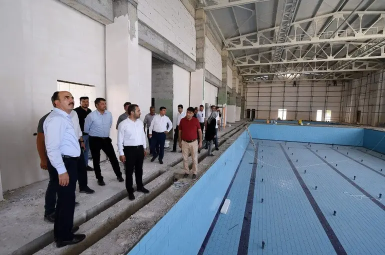 Başkan Altay Ereğli Yarı Olimpik Yüzme Havuzunu İnceledi