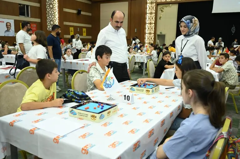Başkan Altay Genç Komek Öğrencileriyle Bir Araya Geldi