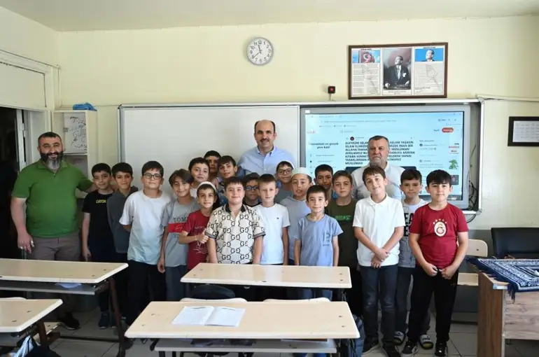 Başkan Altay, Hafız Adayları ve Yaz Kur’an Kursu Öğrencileriyle Buluştu