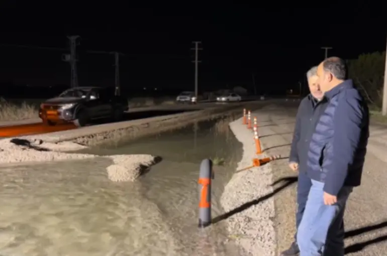 Başkan Altay: “Mavi Tünel İçme Suyu Hattında Büyük Bir Arıza Yaşadık Ama Önceden Aldığımız Tedbirlerle Şehri Susuz Bırakmadan Sorunu Çözdük”