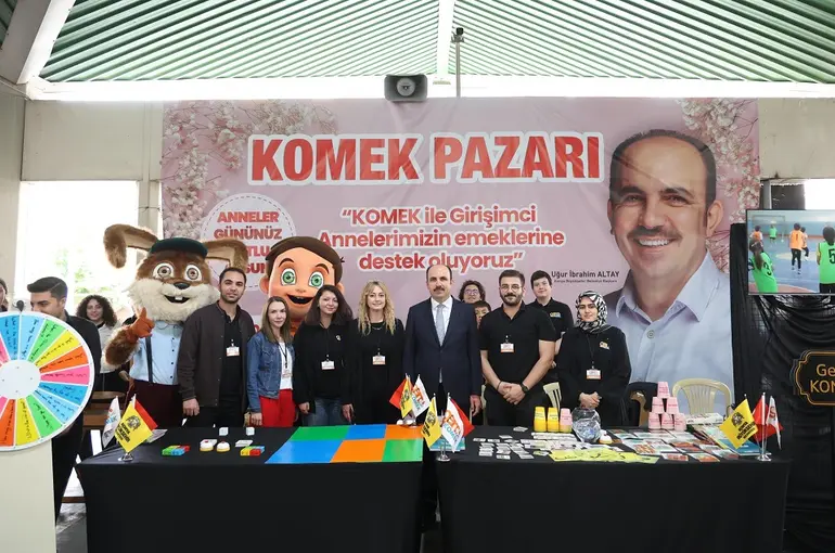 Başkan Altay Tüm Konyalıları KOMEK Pazarı’na Davet Etti