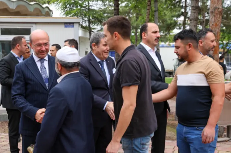 Başkan Altay ve Pekyatırmacı Sanayi Esnafıyla Buluştu