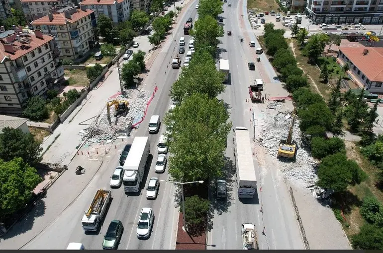 Başkan Altay: “Yaşar Doğu Yaya Üst Geçidi Yapım Çalışmalarına Başladık”