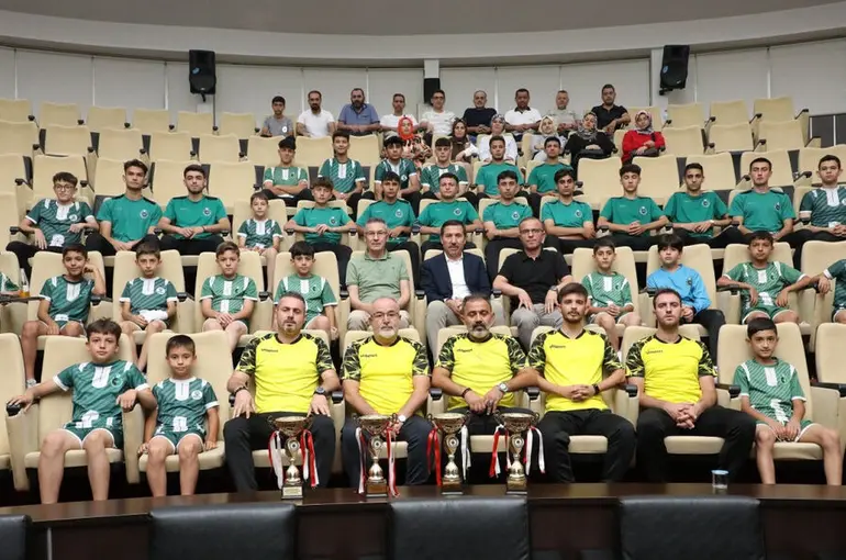 Başkan Hasan Kılca Şampiyon Takımlarla Buluştu!