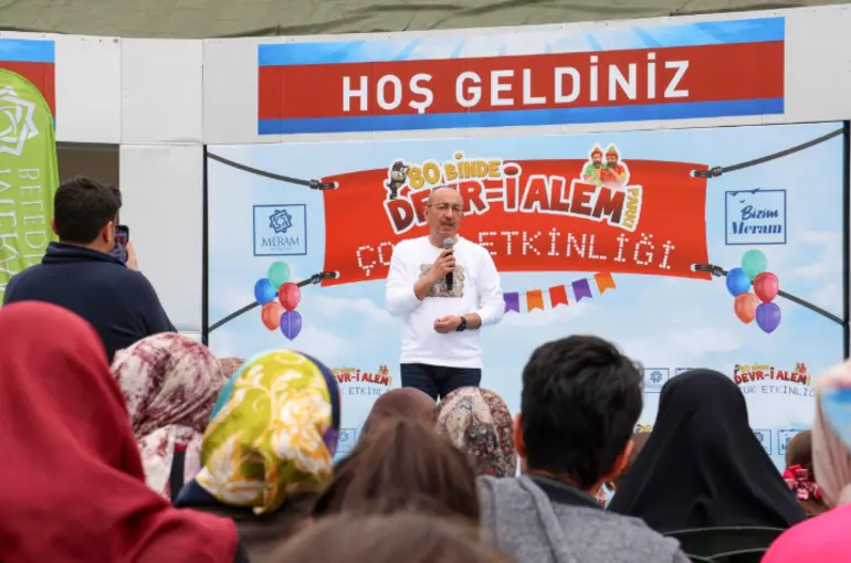 Başkan Kavuş, Deprem Bölgesinden Gelen Misafirleri Devri Alem’de Ağırladı