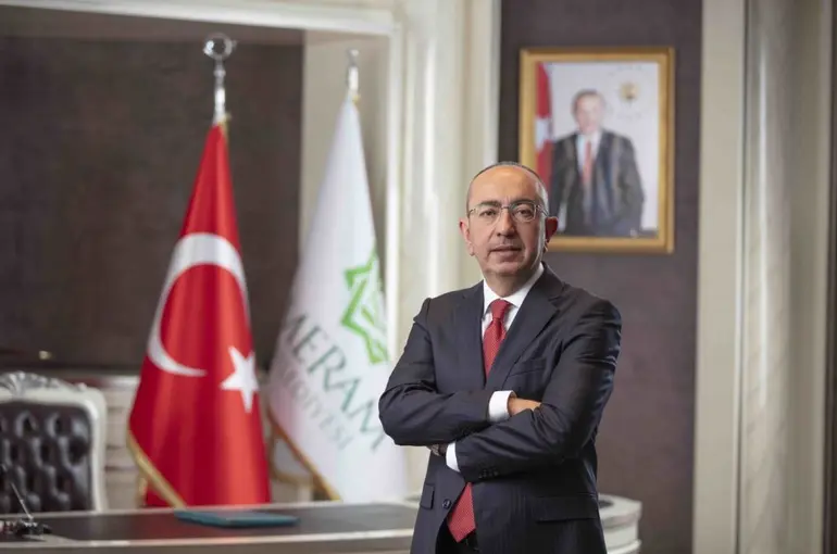Başkan Kavuş’tan Bayram Mesajı: “Bayramlar Gönüllerin Birleştiği Mübarek Zamanlardır”