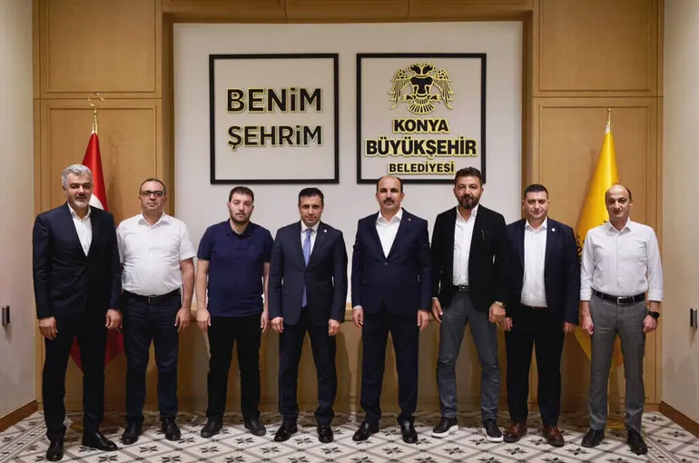 Başkan Uğur İbrahim Altay, Konyaspor yönetimini makamında kabul etti