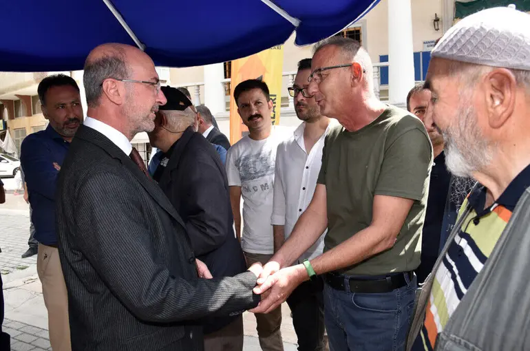  Başkanı Ahmet Pekyatırmacı, Cuma Buluşmalarında vatandaşlarla bir araya geldi