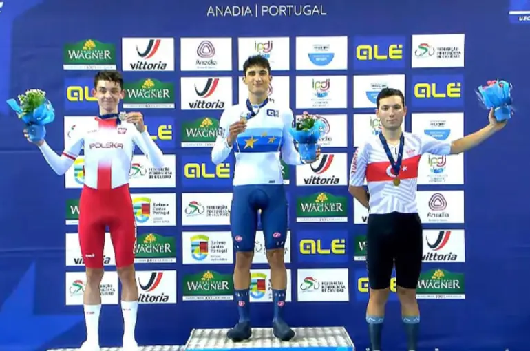 Büyükşehir Belediyesporlu Bisikletçi Avrupa Pist Şampiyonası’nda 2 Madalya Birden Kazandı