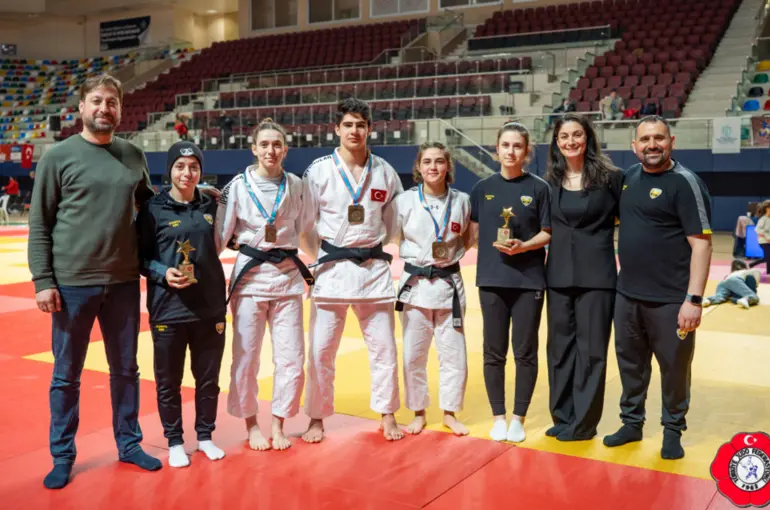 Büyükşehir Belediyesporlu Judoculardan İki Şampiyonluk Daha