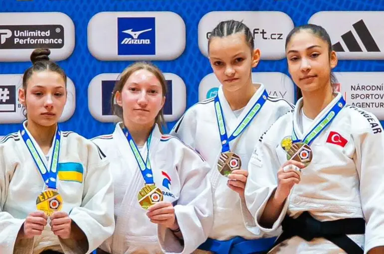 Büyükşehirli Judocu Havva Sena Tokmak’tan Avrupa’da Çifte Başarı