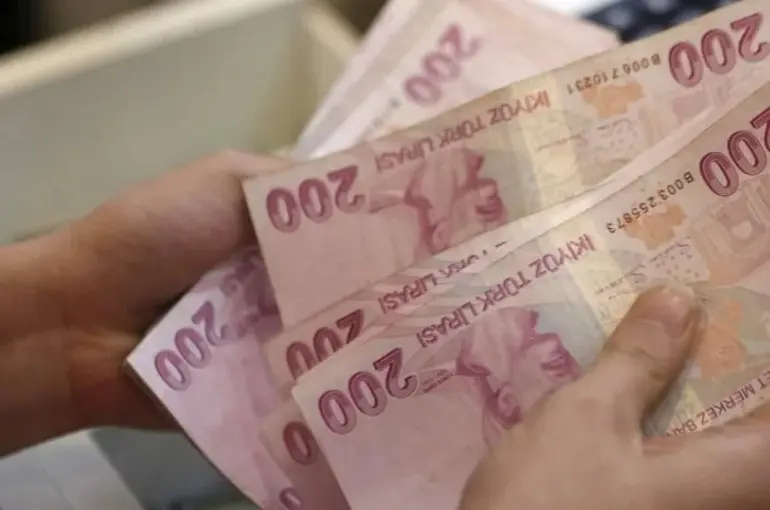 Çalışan Emekliye 5 Bin TL Ne Zaman Yatacak? Emekli İkramiyesi Meclis'ten Geçti Ve Yasalaştı!