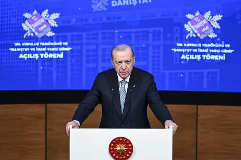 Cumhurbaşkanı Erdoğan “Demokratik Ayıbı Gidermek Türk Siyasetinin Boynunun Borcudur”