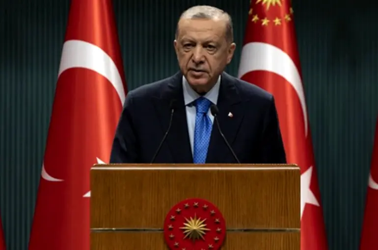 Cumhurbaşkanı Erdoğan, "Emeklilerimize bir defaya mahsus 5 bin Türk Lirası ödeme yapmayı kararlaştırdık''