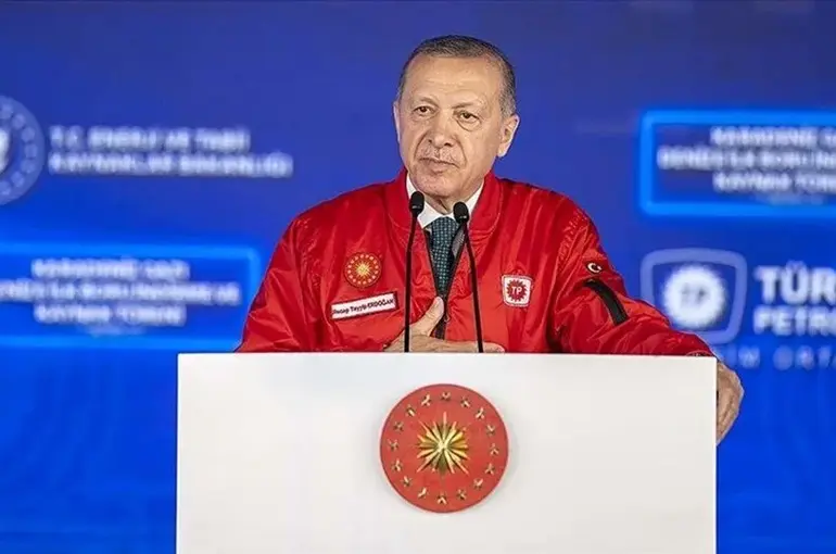 Cumhurbaşkanı Erdoğan:"Mutfak ve sıcak su tüketiminde kullanılan doğal gazı bir yıl süreyle ücretsiz vereceğiz"
