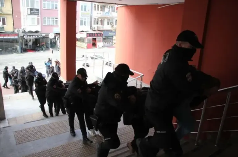 DEAŞ ve El Kaide Operasyonunda 18 Şüpheli Tutuklandı!