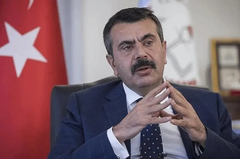  Deprem bölgesinde göreve devam edecek öğretmenlerin hizmet puanları artırılacak