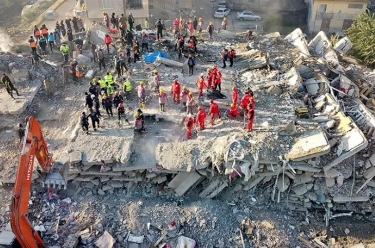 Depremlerde can kaybı 50 bin 399'a yükseldi