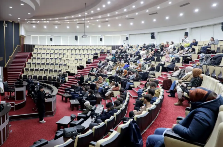 Depremzede Ailelere Destek Verecek Gönüllülere Eğitim Semineri Düzenlendi