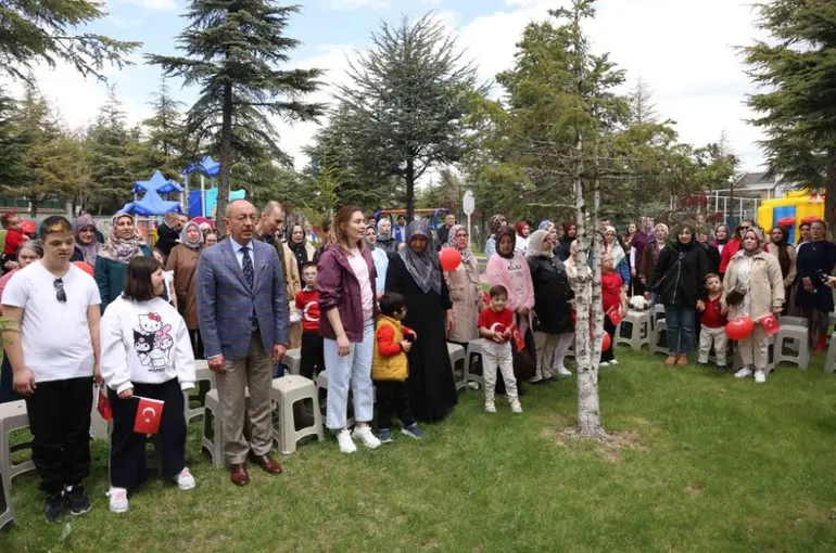 DOSD Meram’da 23 Nisan Coşkusu Özel Çocuklarla Taçlandı