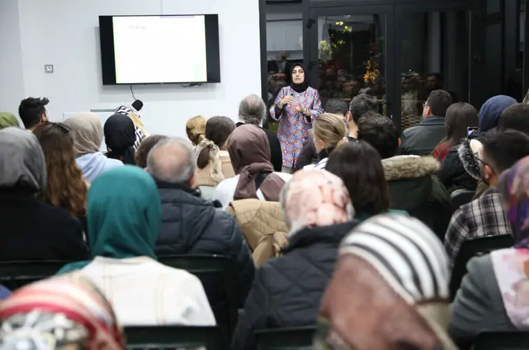 Dosd Meram’da Aile Seminerleri Başladı