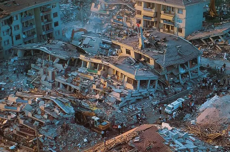 Dünyaca ünlü deprem uzmanlardan çarpıcı tespit! Bu depreme Japonya bile dayanamazdı
