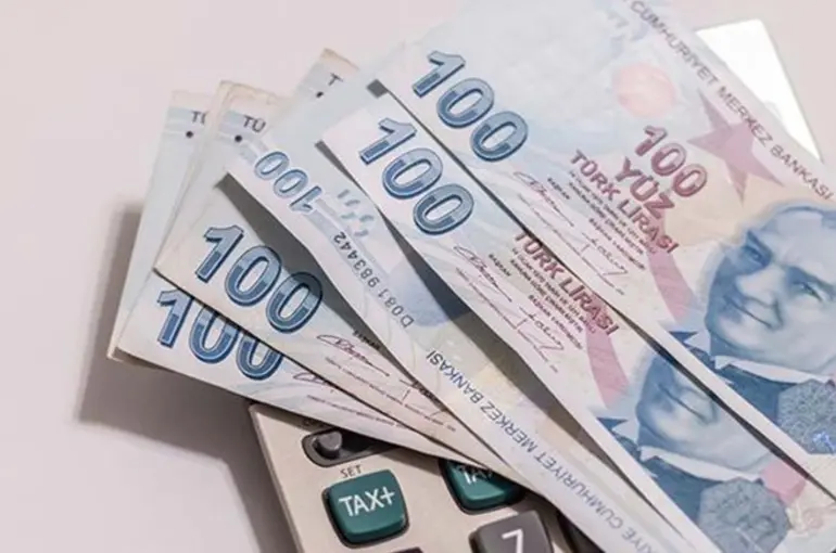 Emeklilikte yaşa takılanlar için yapılacak EYT yasası ile düğüm çözülüyor.3600 prim günü ile emeklilik fırsatı!