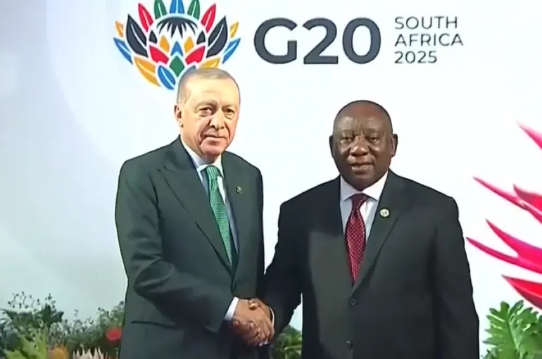 G20 Liderler Zirvesi Johannesburg’da Başladı: Erdoğan Resmi Törenle Karşılandı