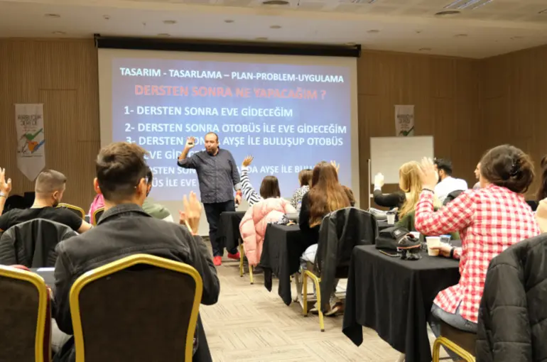 Genç İletişimciler Ekoloji Okuryazarlığı ve İklim Haberciliği Eğitimi Aldı