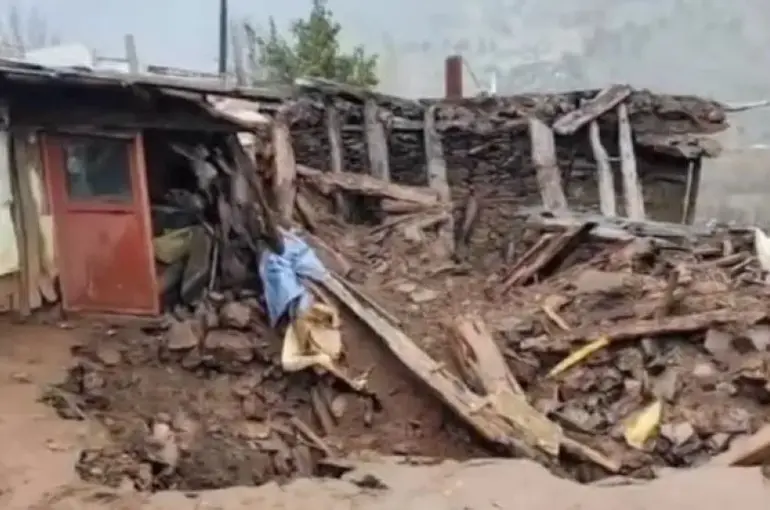 Hadim’de Sağanak Yağışta Ahır Çöktü! 10 Küçükbaş Hayvan Telef Oldu!