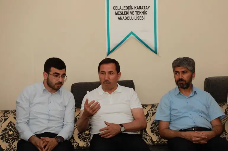 HASAN KILCA ÖĞRENCİLERLE BULUŞTU