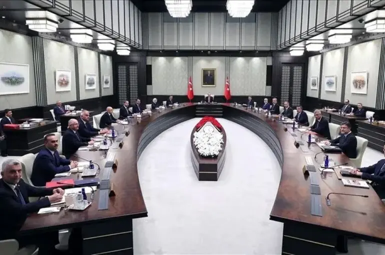 Kabine Külliye ‘de 4 Kritik Başlıkla Toplanıyor!