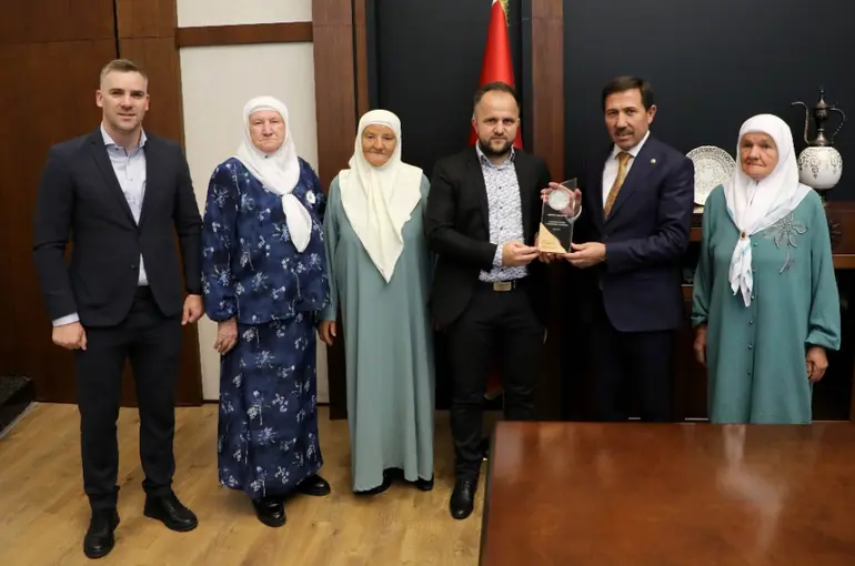 Karatay Belediyesi, Bosna Hersek’ten Gelen Şehit Annelerini Ve Sivil Toplum Temsilcilerini Ağırladı