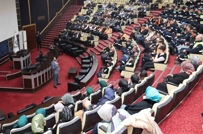 Karatay Belediyesi Personeline Dijital Bağımlılıkla Mücadele Eğitimi