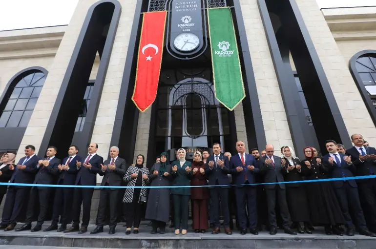 Karatay’a Aile Yılı’na Yakışan Eser: 250 Milyon TL’lik Kültür Merkezi Hizmete Açıldı