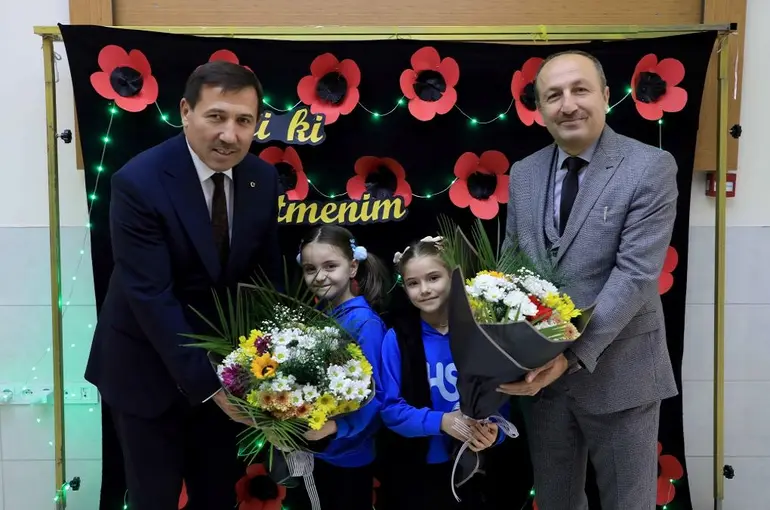 Karatay’da Eğitime Yeni Yatırım: Okullara Halı Saha Müjdesi