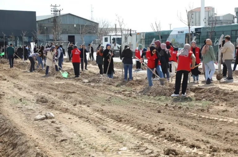 Karatay’da Fidanlar Geleceğe Emanet Edildi